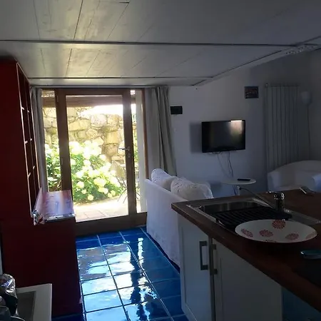 Li Schisani Tatil Evi